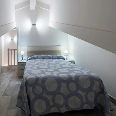 Apartamento Turísticos El Pontón *