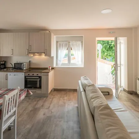 Turisticos El Ponton